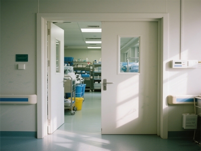 醫(yī)用病房門：守護(hù)健康的無聲衛(wèi)士